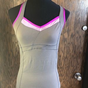 ALO yoga tank top, size M, like new